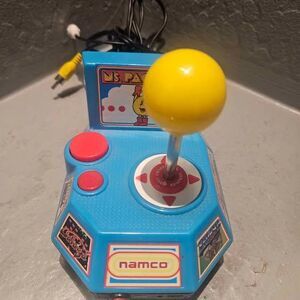 Ms Pac-Man Namco 5 n 1 Arcade Plug n Play